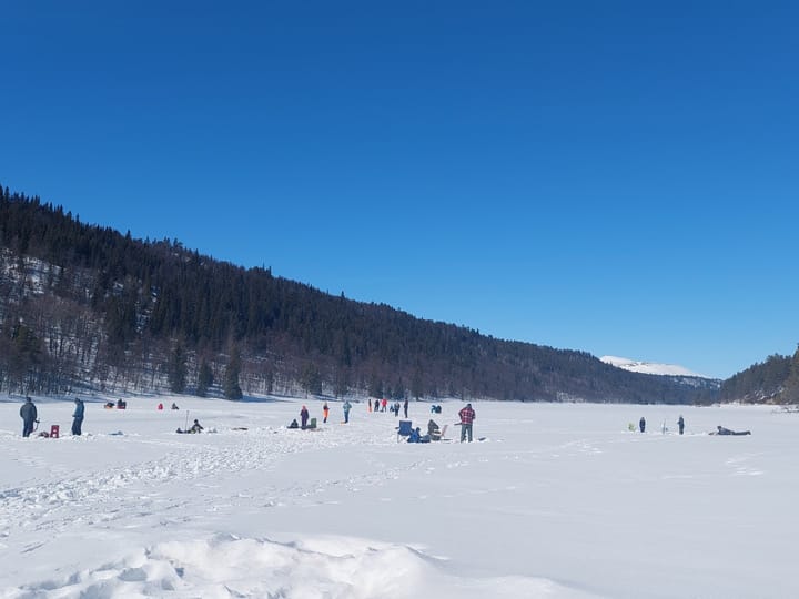 Isfiskekonkurranse på Setningssjøen langfredag