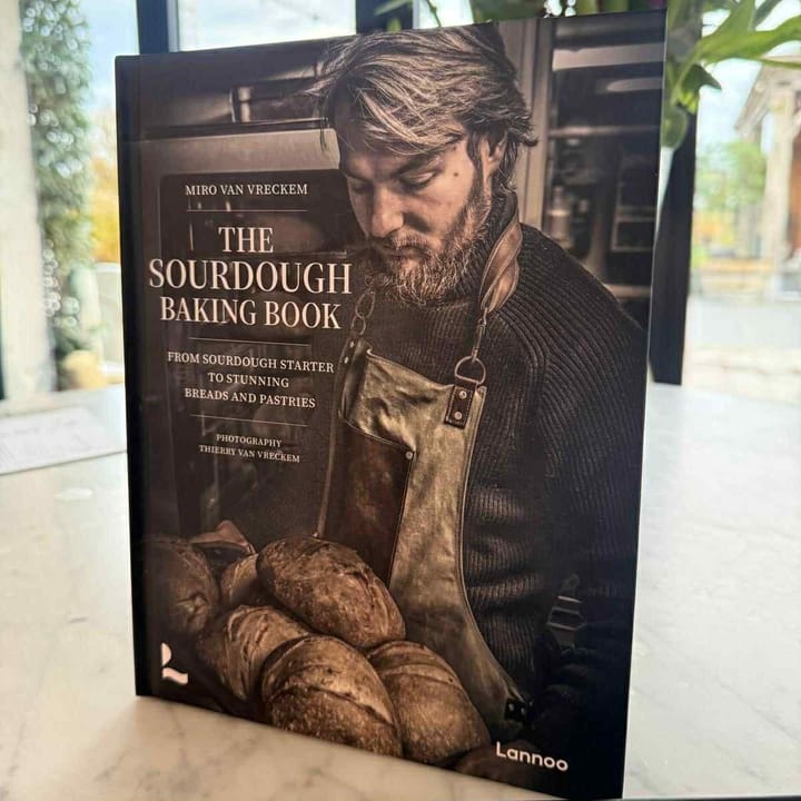 Miro gir ut bok om surdeig